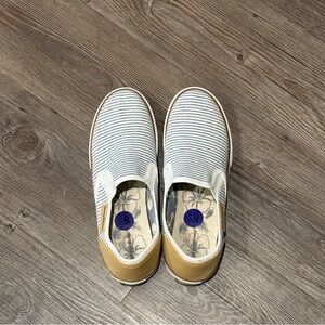 Tommy Bahama Floral Textile Slip-Ons